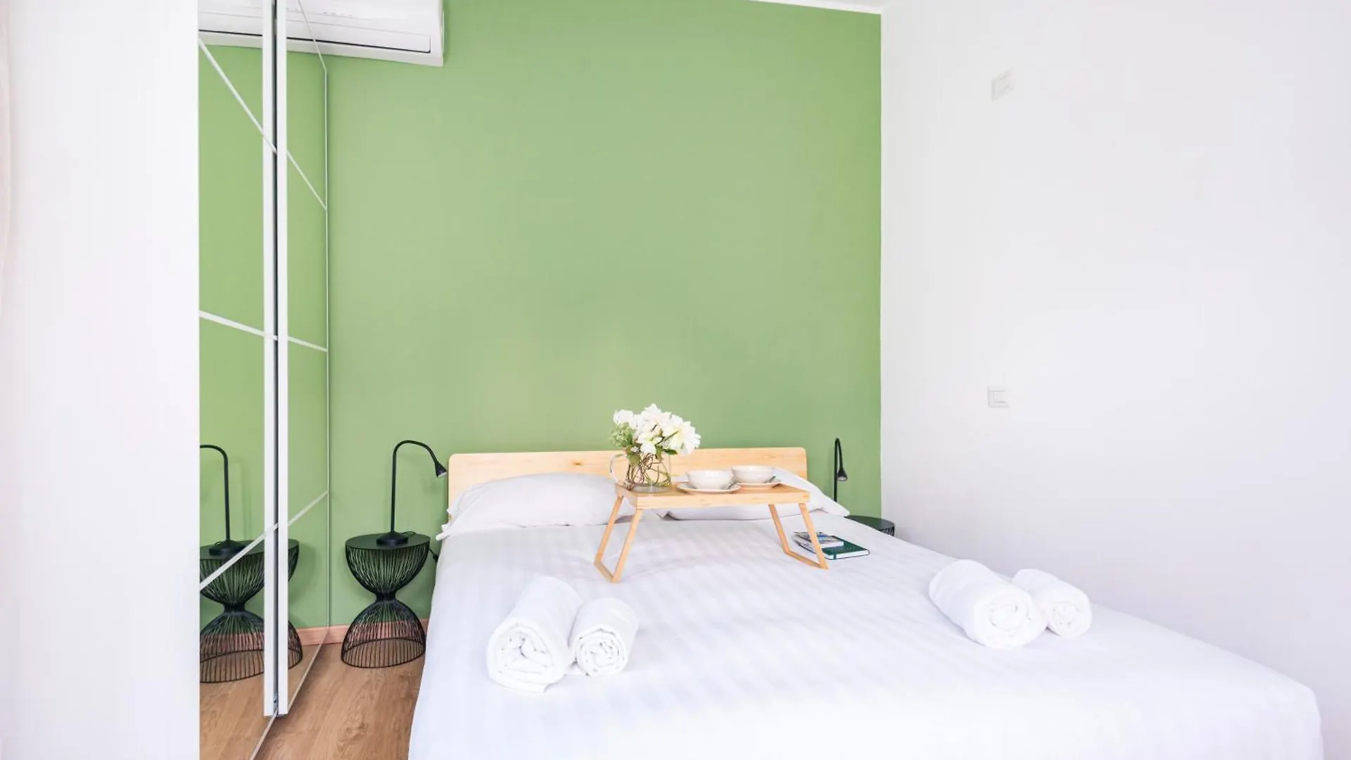 Amazing Flat Near Duomo & Colonne Di San Lorenzo By Easylife Milão Apartamento